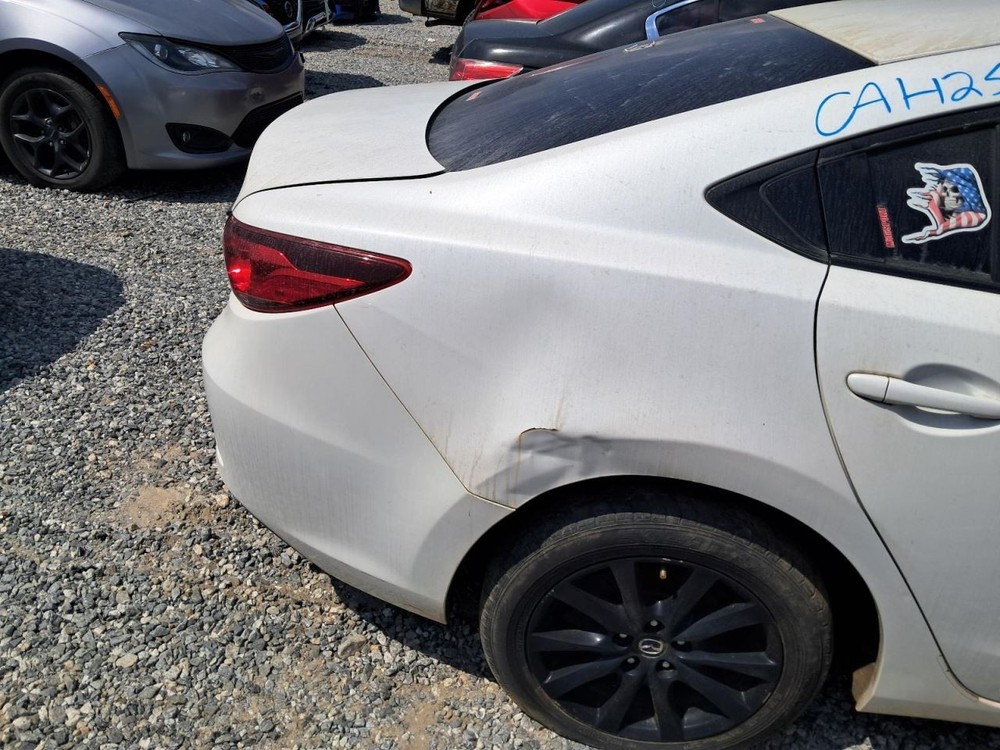 6 2016 Glove Box 4777753