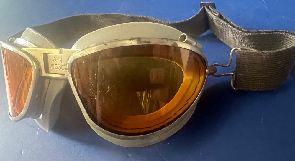 AMERICAN OPTICAL AN-6530 FLYING GOGGLES w/ORIGINAL BOX