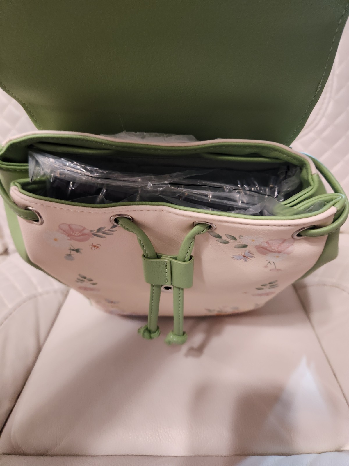 Loungefly Disney Winnie The Pooh Botanical Florals Flap Mini Backpack