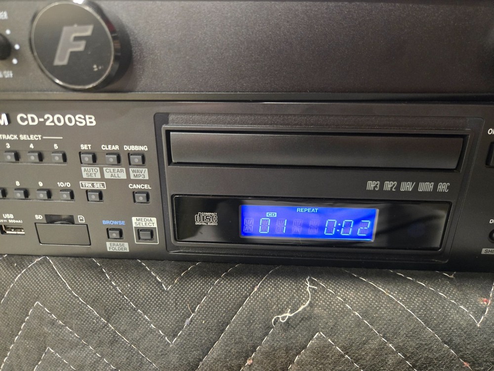 Tascam CD-200SB Professional CD / Solid-State Media Player