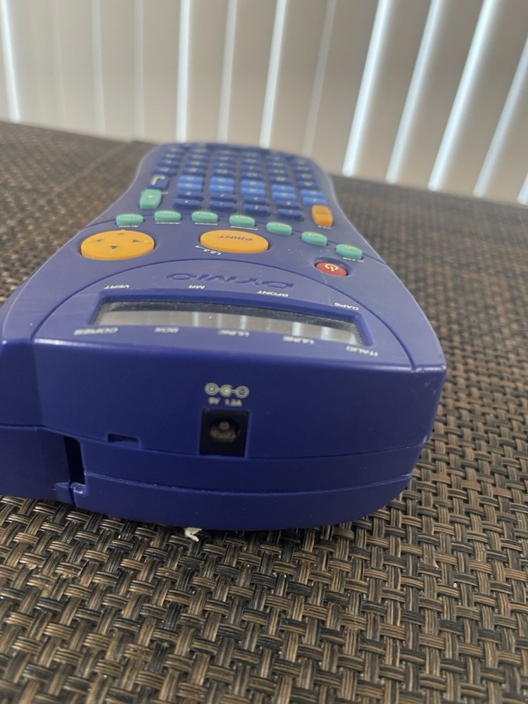 DYMO LabelPoint 200 D1 Electronic Handheld Label Maker