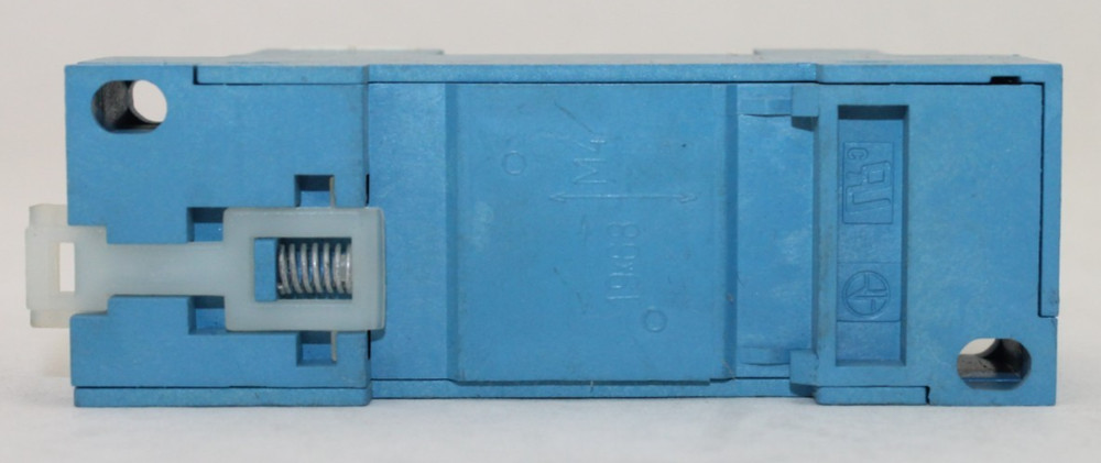 Finder 96.72 Relay Socket