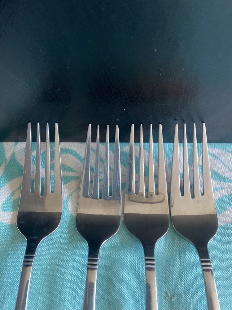 4 Pcs Rogers Co Country Shell Dinner Forks Stainless Flatware