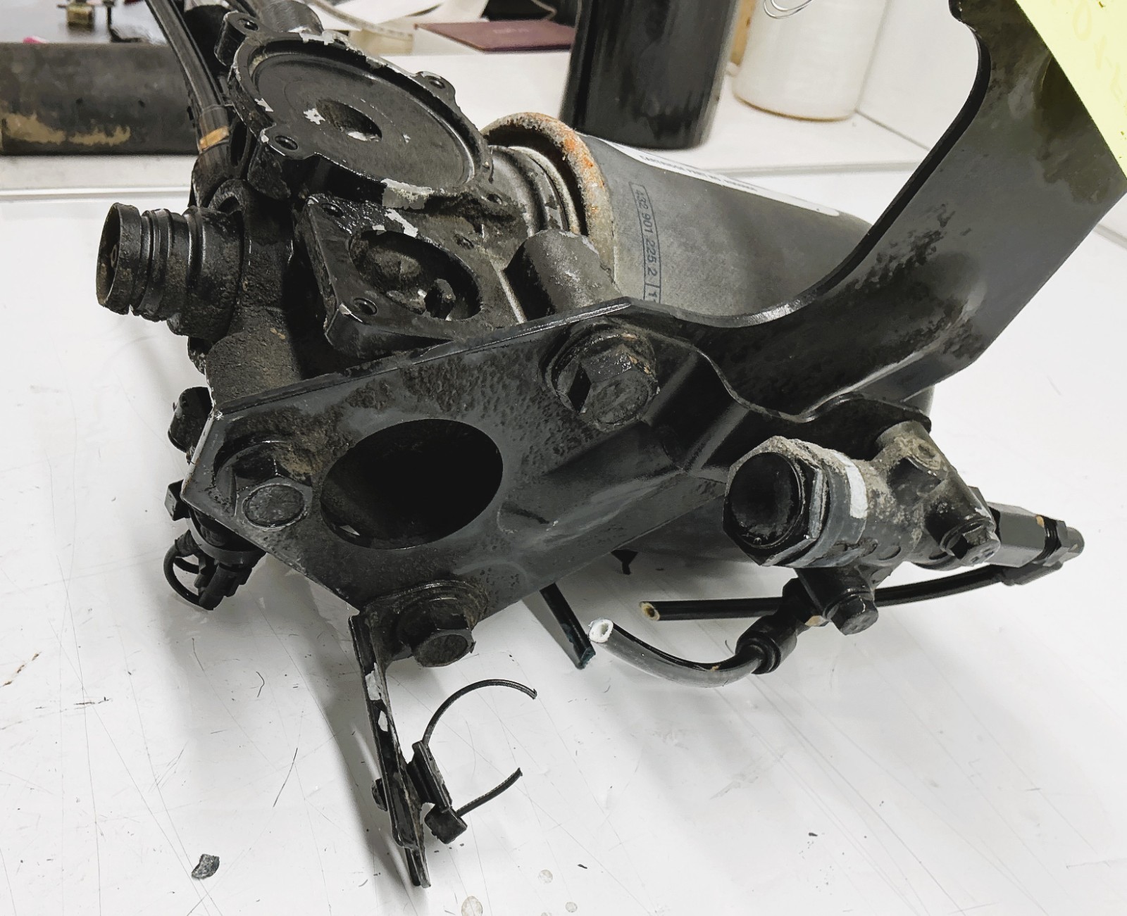 WABCO System Saver 1200 Plus Air Dryer Assembly for Volvo VNL / Mack