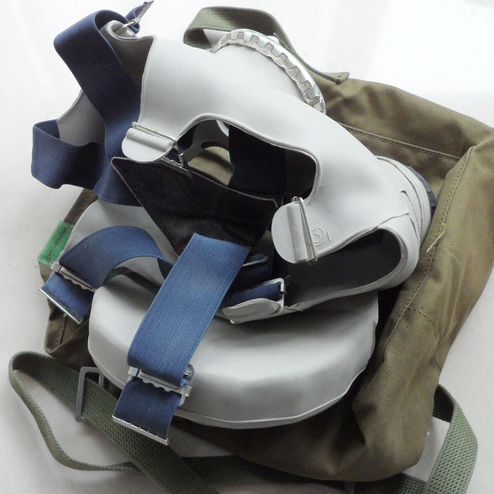 Surplus Chinese type 65 Mask with Bag