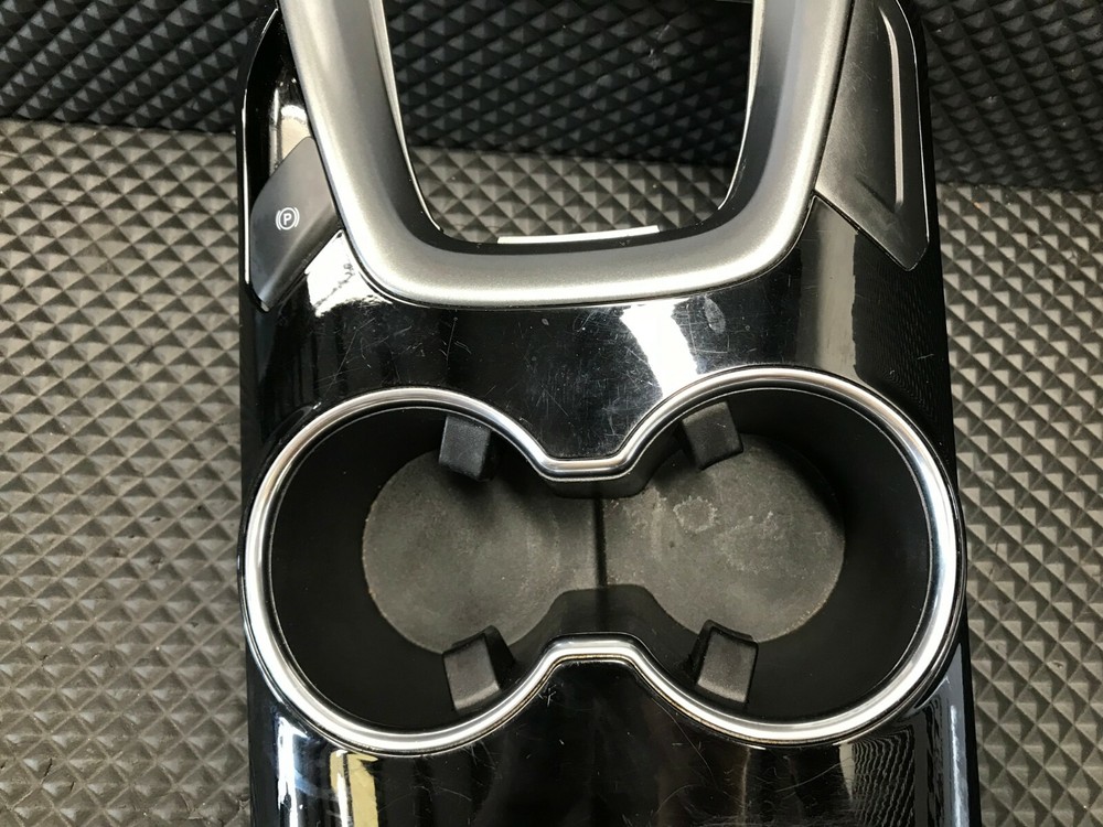 2013 - 2014 FORD FUSION CUP HOLDER C41