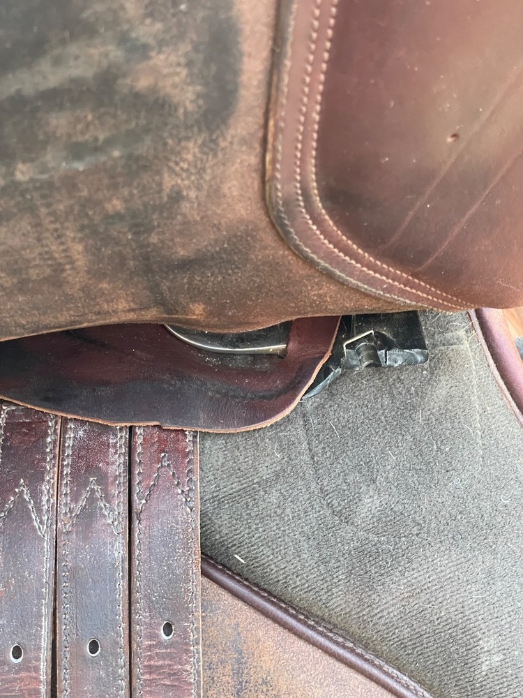 Bates Caprilli 17” AP/Jump Saddle