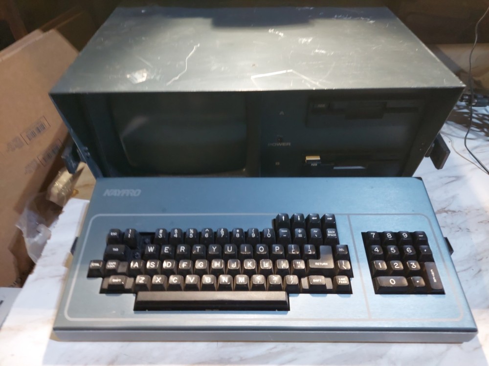 Vintage 1984 Kaypro 4 Portable Luggable Computer