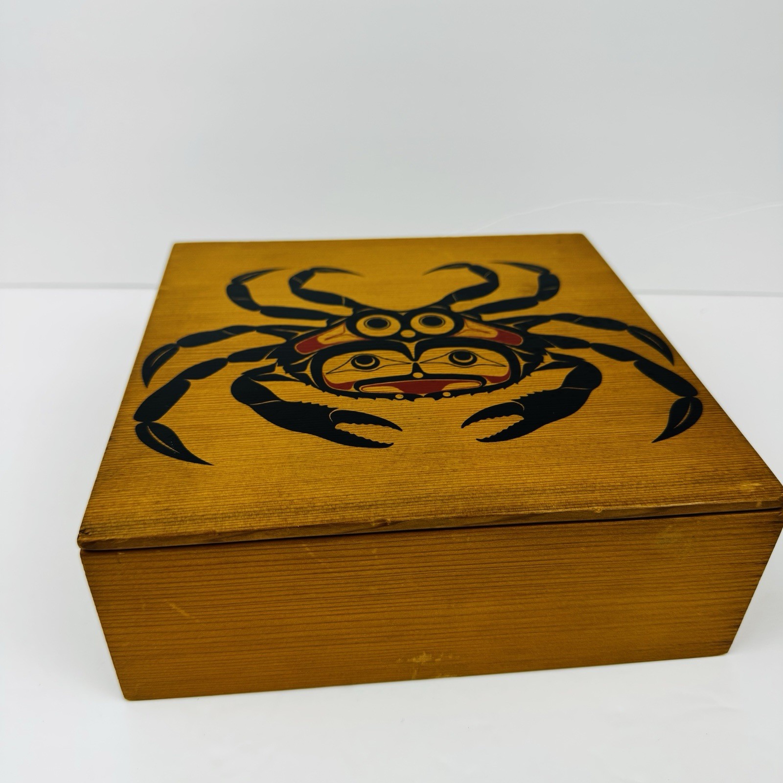VTG 1987 P Dunthorne Upper Skagit Crab Northwest Cedar Wood Trinket Box 8"x8"