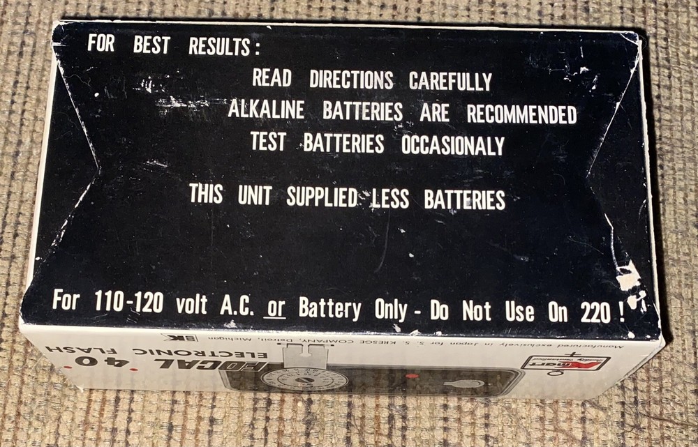 VINTAGE K-Mart Focal 40 Solid State Electronic Flash - Tested