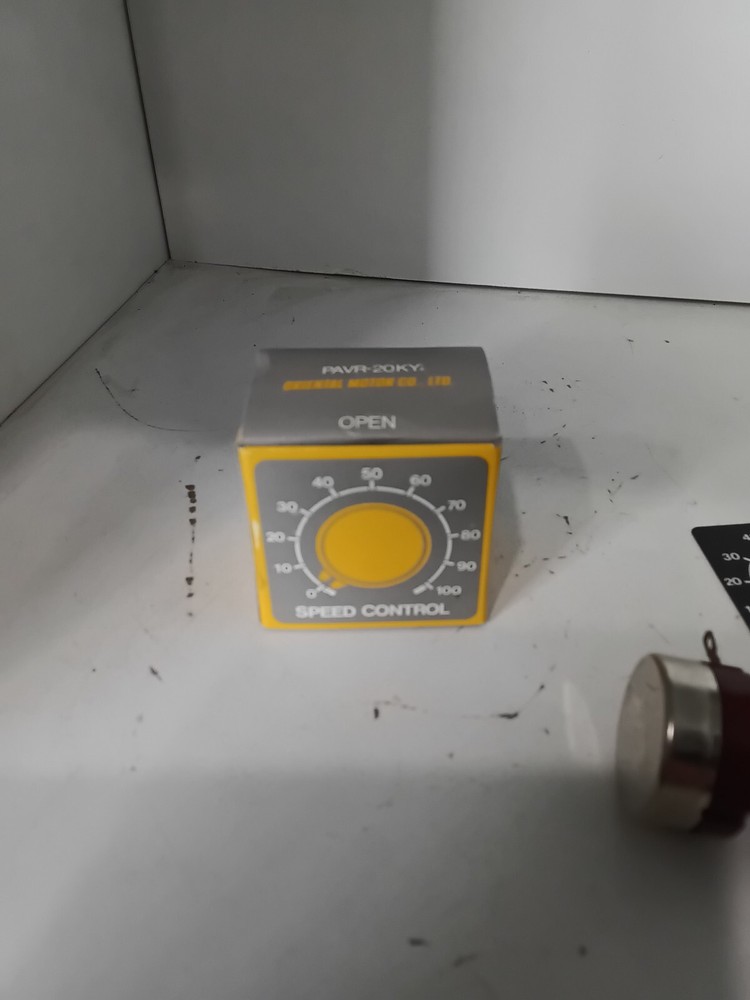 Oriental Motor PAVR-20KY Speed Control Variable Register Potentiometer (D8A)