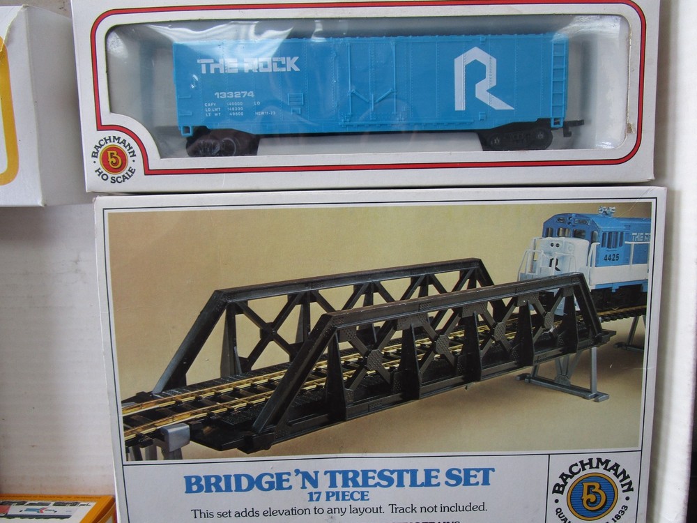 BACHMANN HO SCALE SANTE FE 307 TRAIN SET KIT
