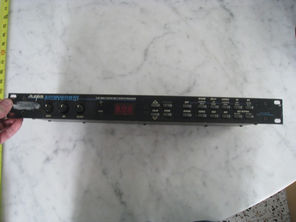 Alesis Midi-Verb 16 Bit Digital Multi-Effects Rack Mountable Audio Processor