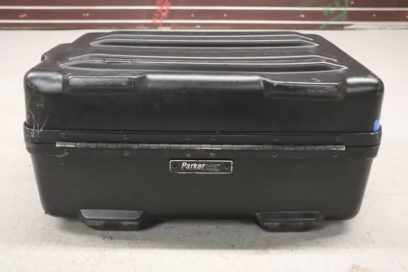 Parker Hard Rolling Case