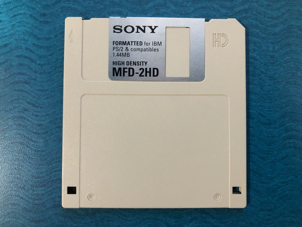(9) SONY 3.5” HD FLOPPY DISC MFD 2HD 1.44MB DISKETTES