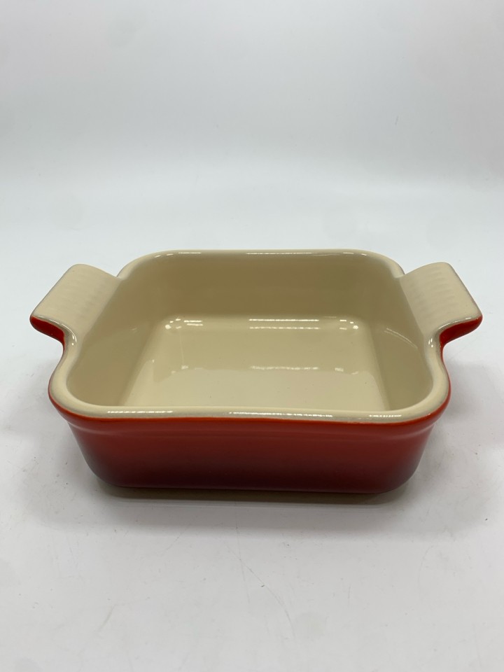 SQUARE STONEWARE DISH.