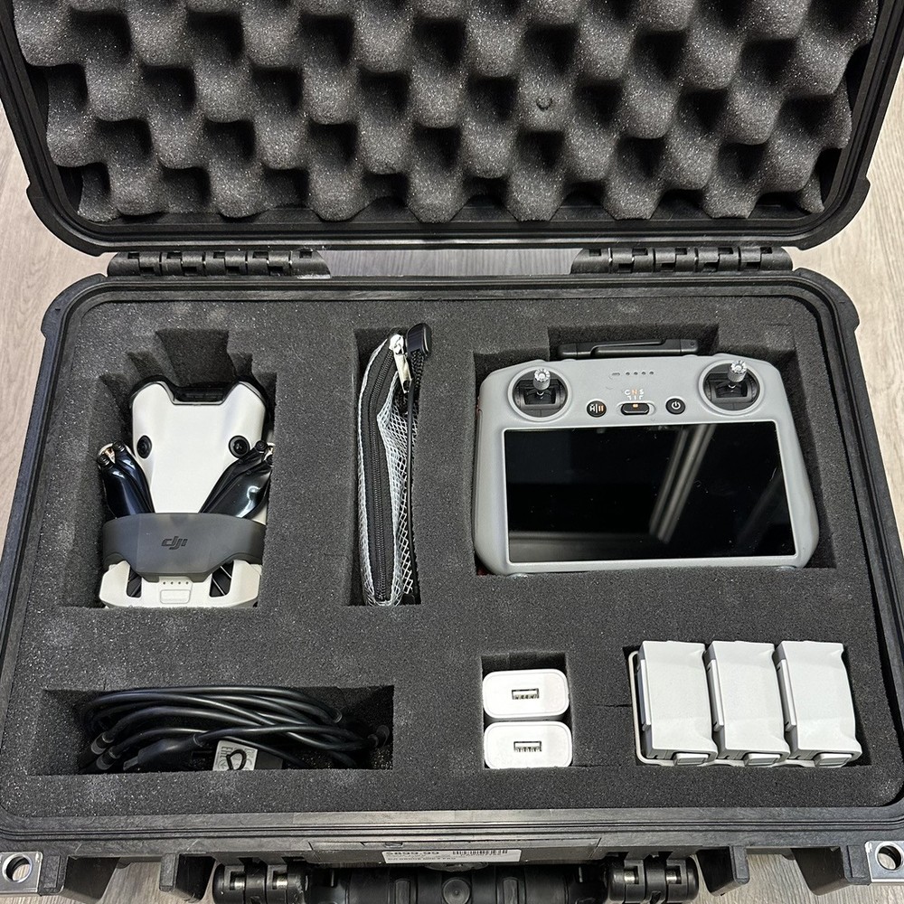 DJI Mini 4 Pro Drone Fly More Bundle with RC 2 Controller Screen Kit (PAP007755)