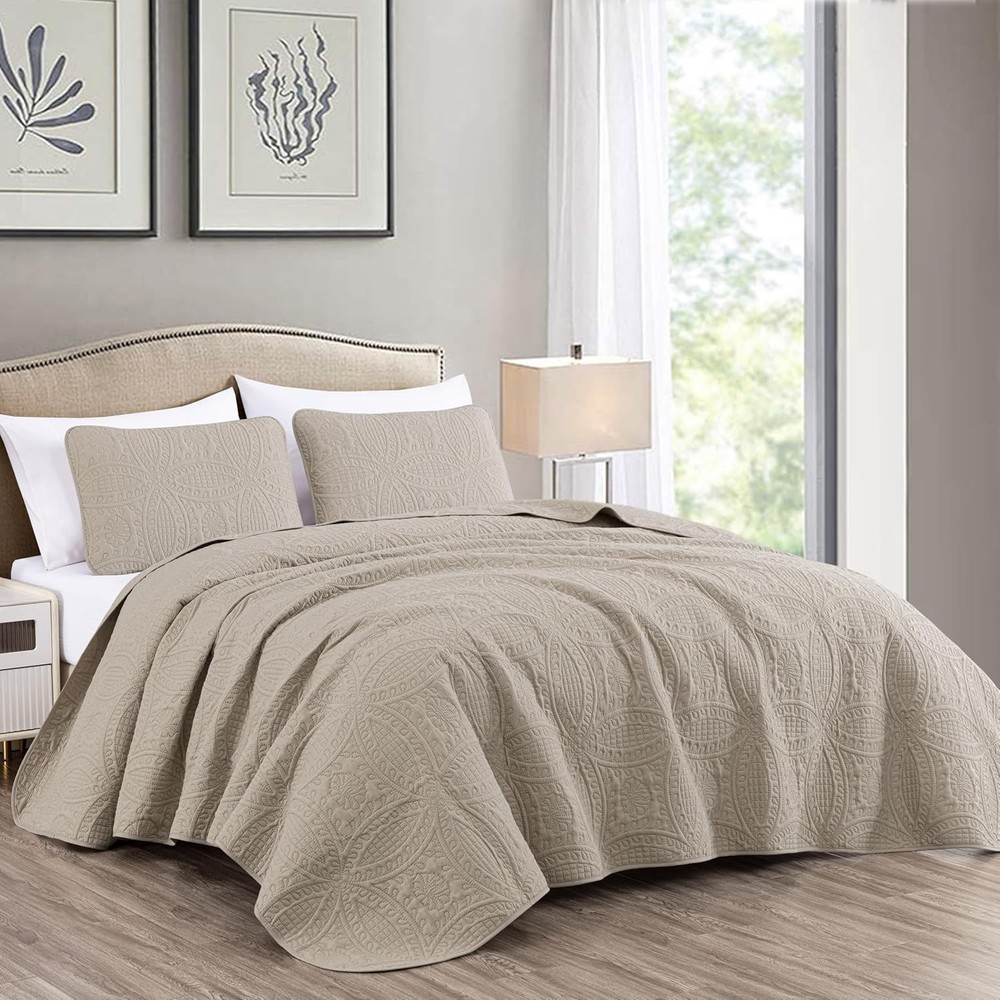 Austin 3-Piece Oversized Bedspread Coverlet Set King Khaki)