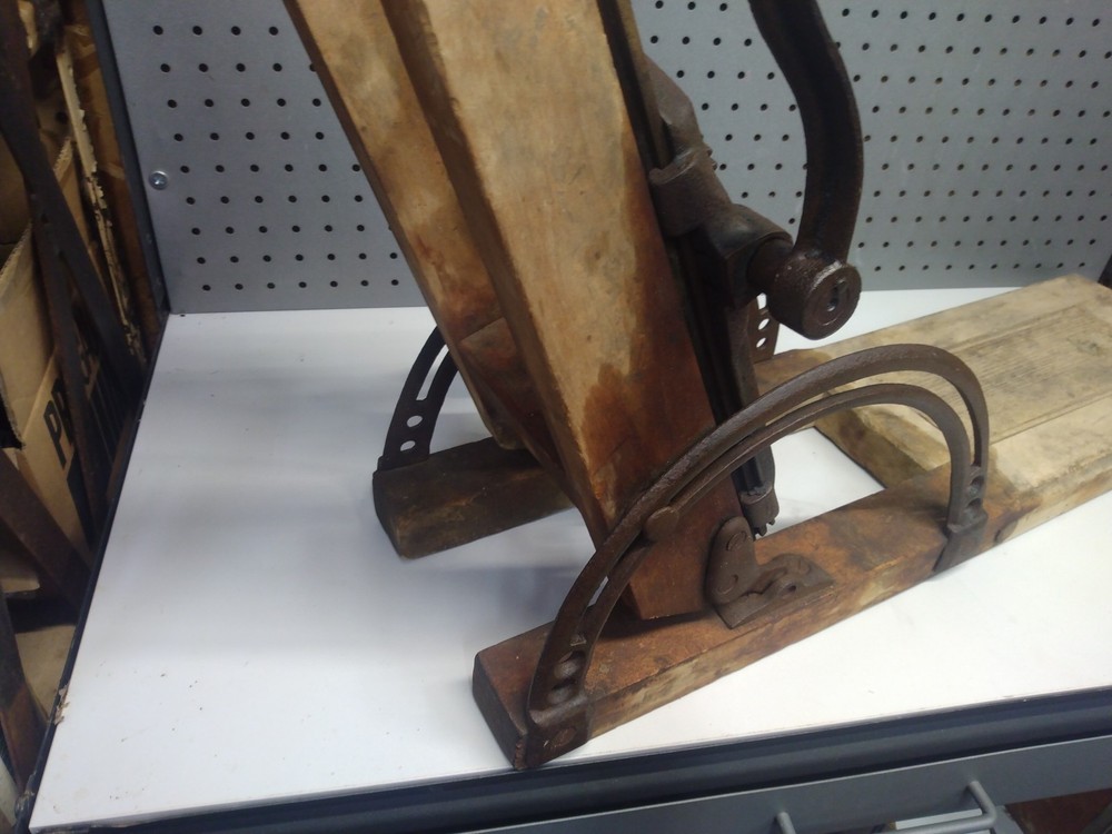 Antique Barn Beam Boring Machine Hand Drill Brace