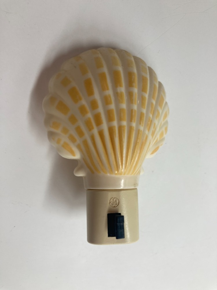 Seashell Shaped Night Light GE Plug in Beach Decor beige white