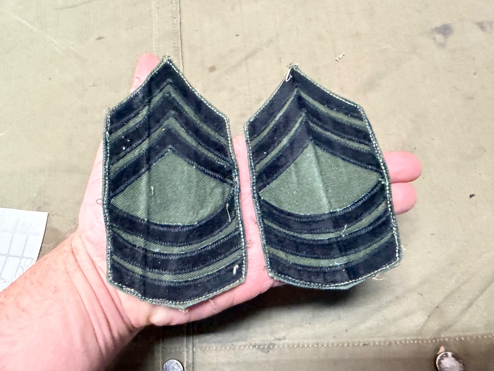 ORIGINAL VIETNAM WAR US ARMY SARGENT 1ST CLASS NCO RANK CHEVRONS INSIGNIA