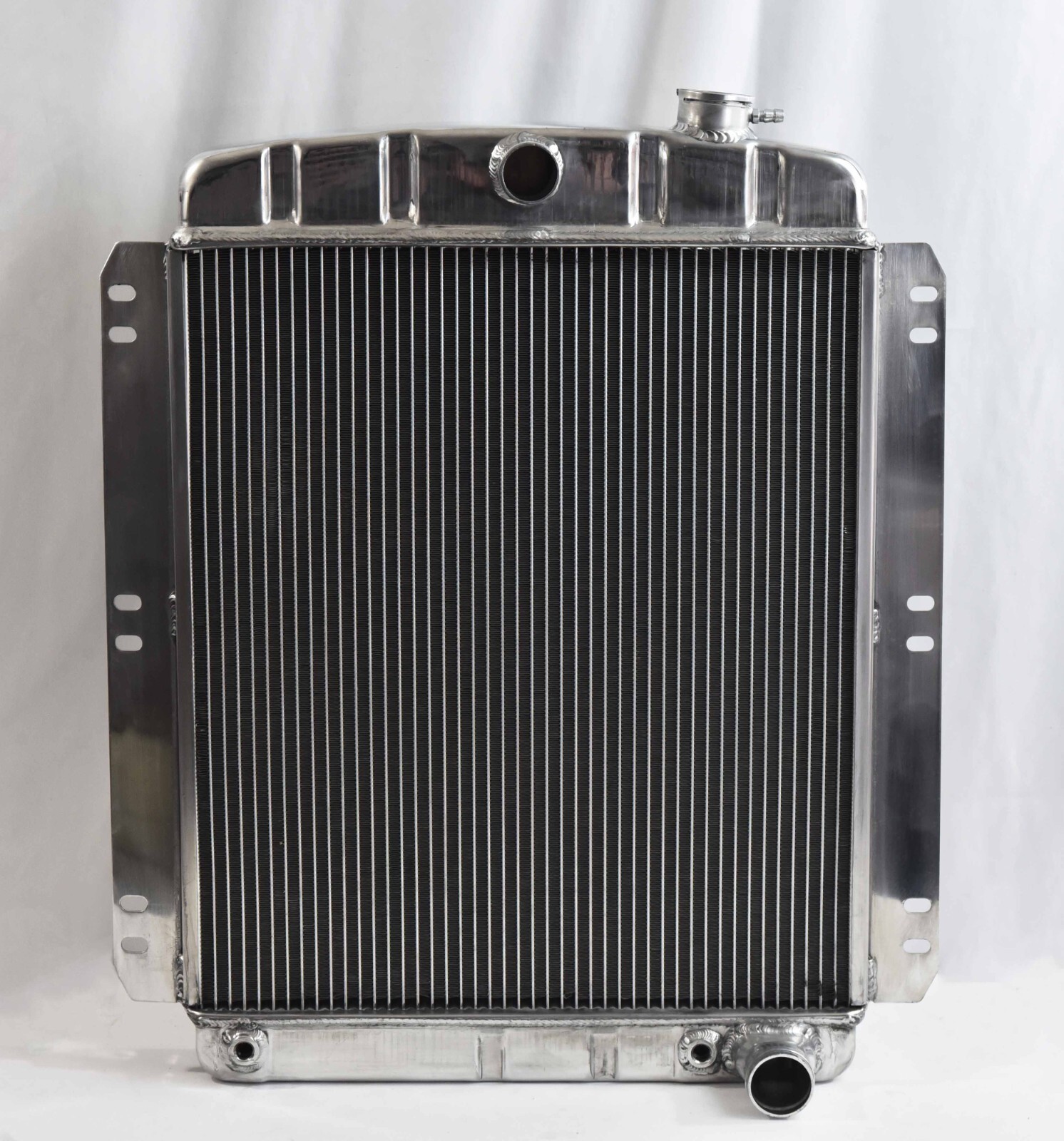 Radiator 1947 1948 1949 1950 1951 1952 1953 1954 Chevrolet Pickup Truck V8