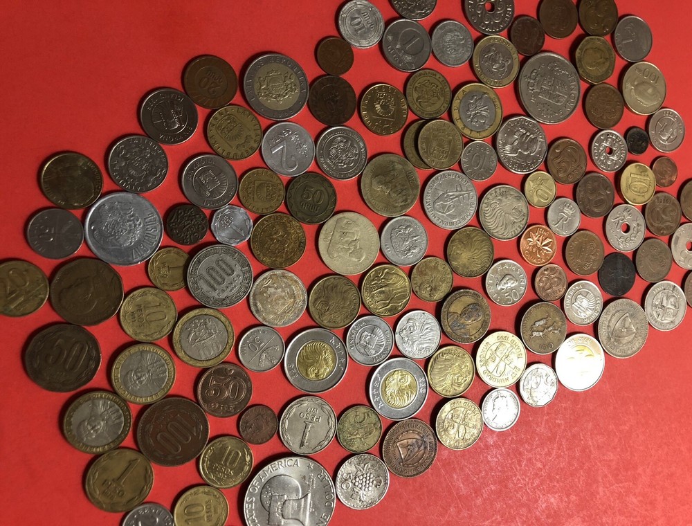 LOT OF WORLD COINS..VARIOUS COUNTRIES,COMPOSITION & DATES.