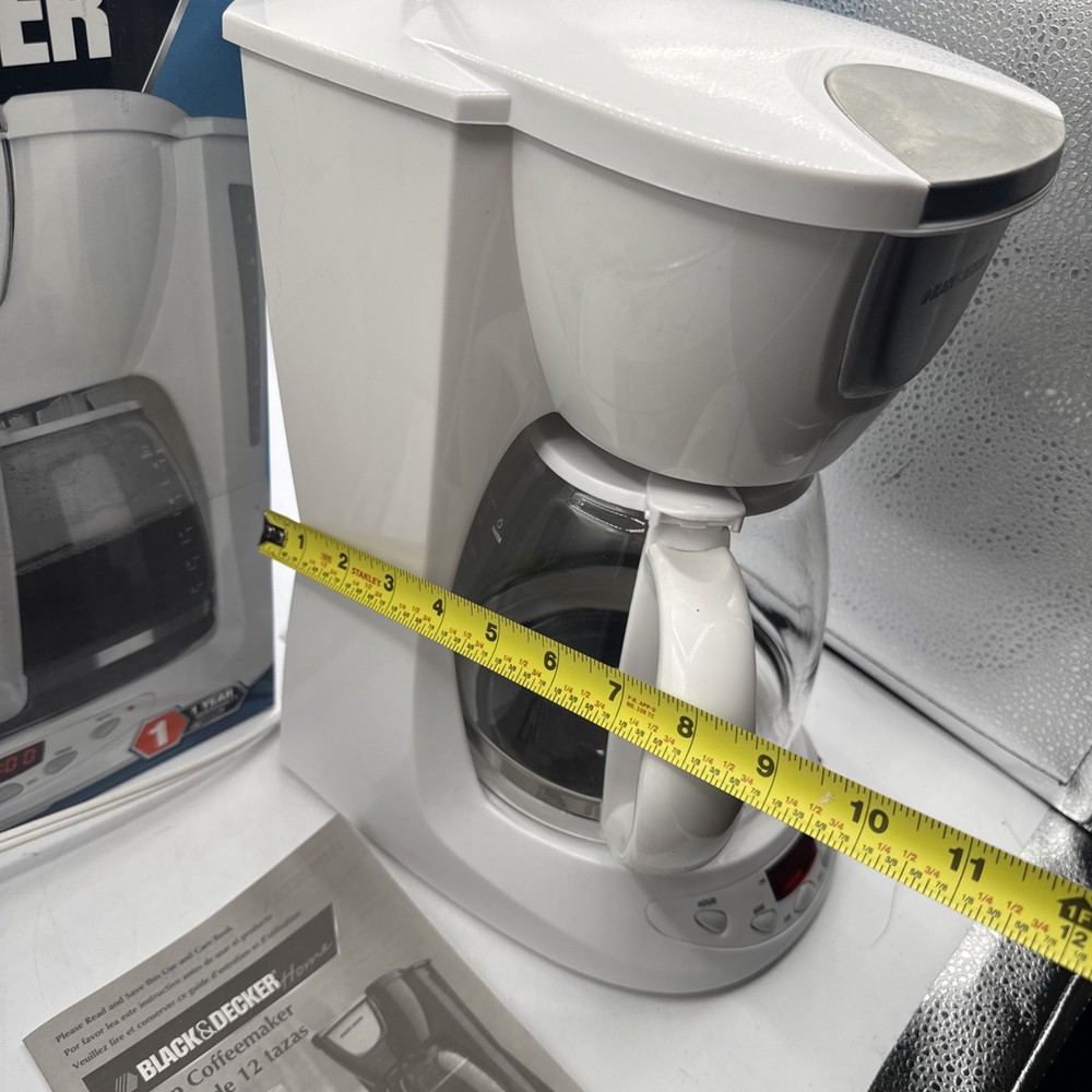 White New Open Box Decker DE755 12 Cups Coffee Maker