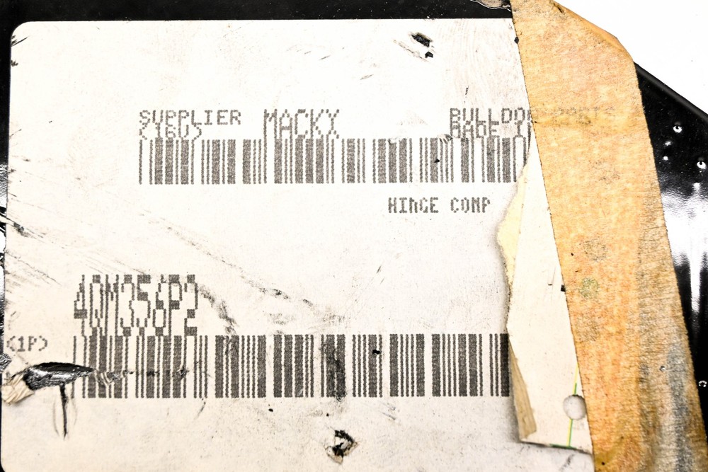 Mack 4QM356P2 Hinge NOS