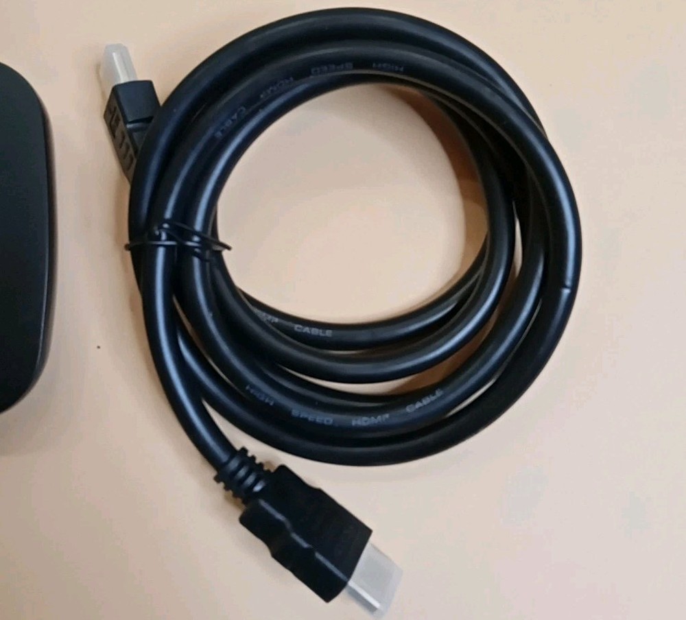 🤩. Two Smart TV Boxes One HDMI Cable