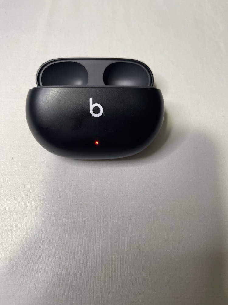 Beats by Dr. Dre Black Charging Case only
