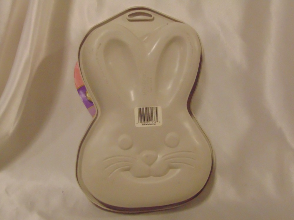 Wilton MicroBakes Easter Bunny Cake Mold-Never Used!!!
