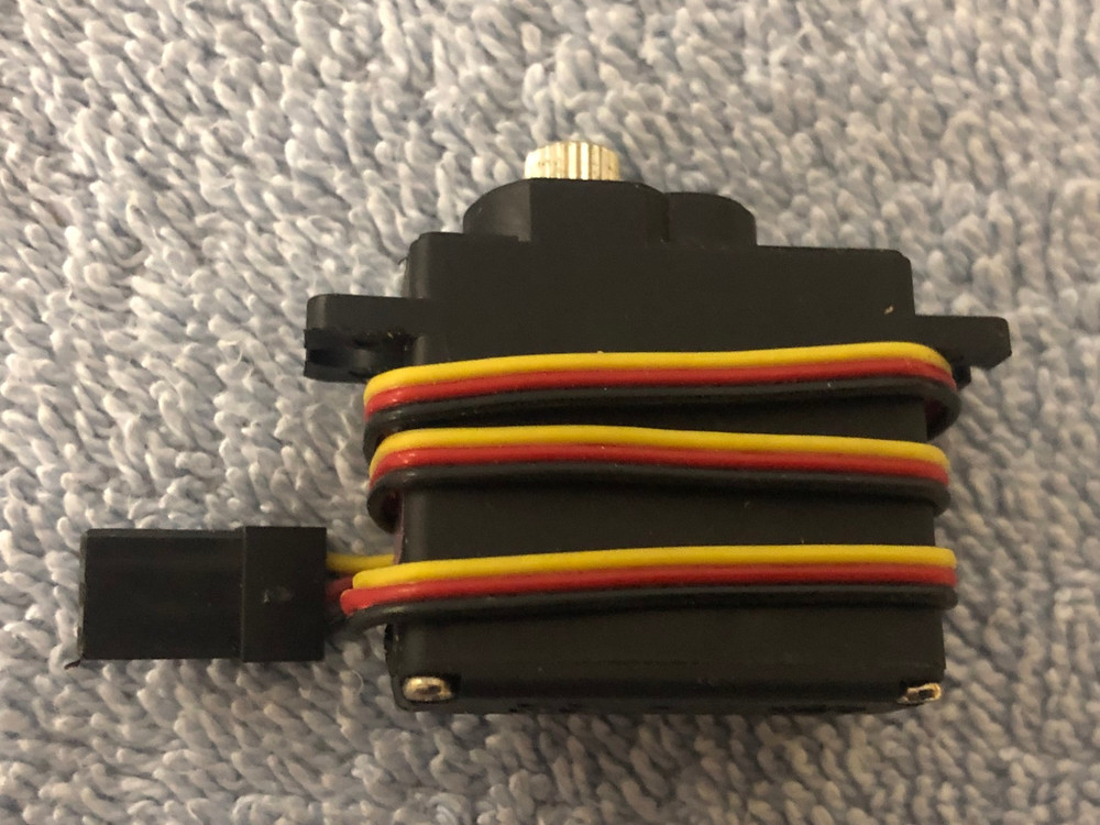 HITEC HS-82MG SERVO FOR PARTS