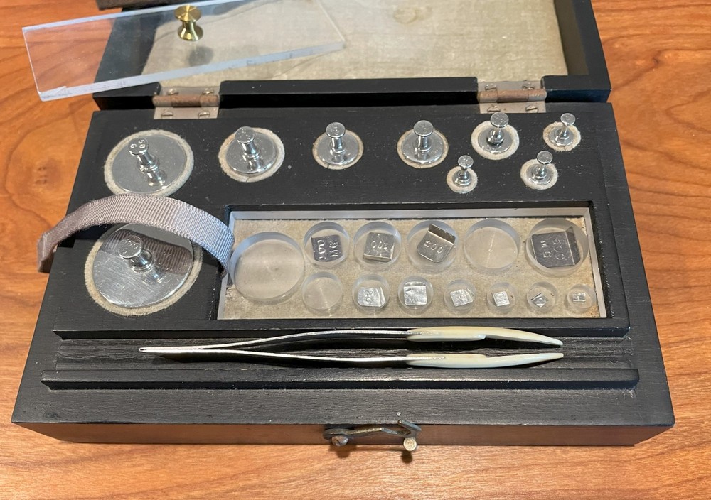 Vintage Becker calibration weight set