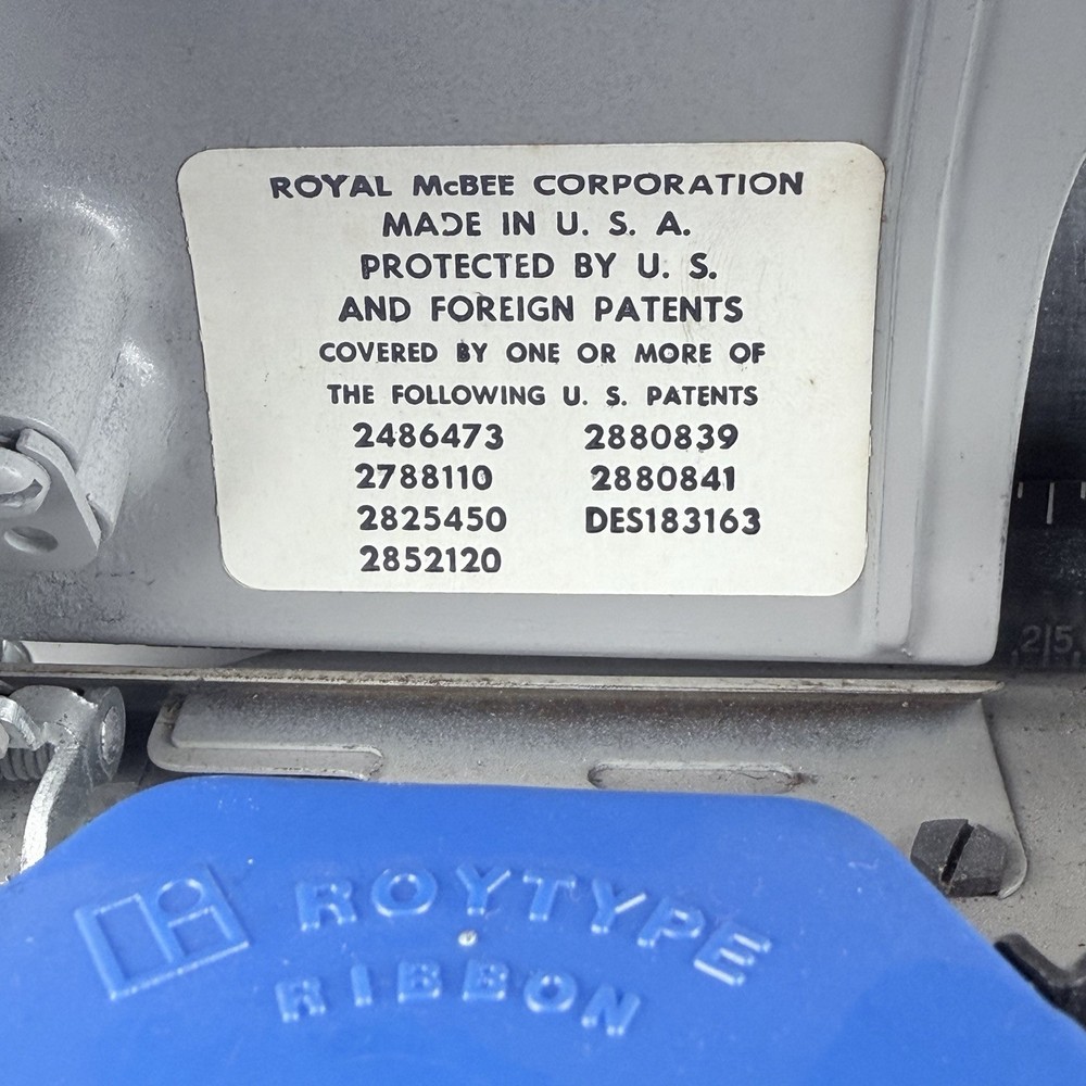 Royal FP Magic Margin Standard Typewriter FPP Pica As Is Non Working