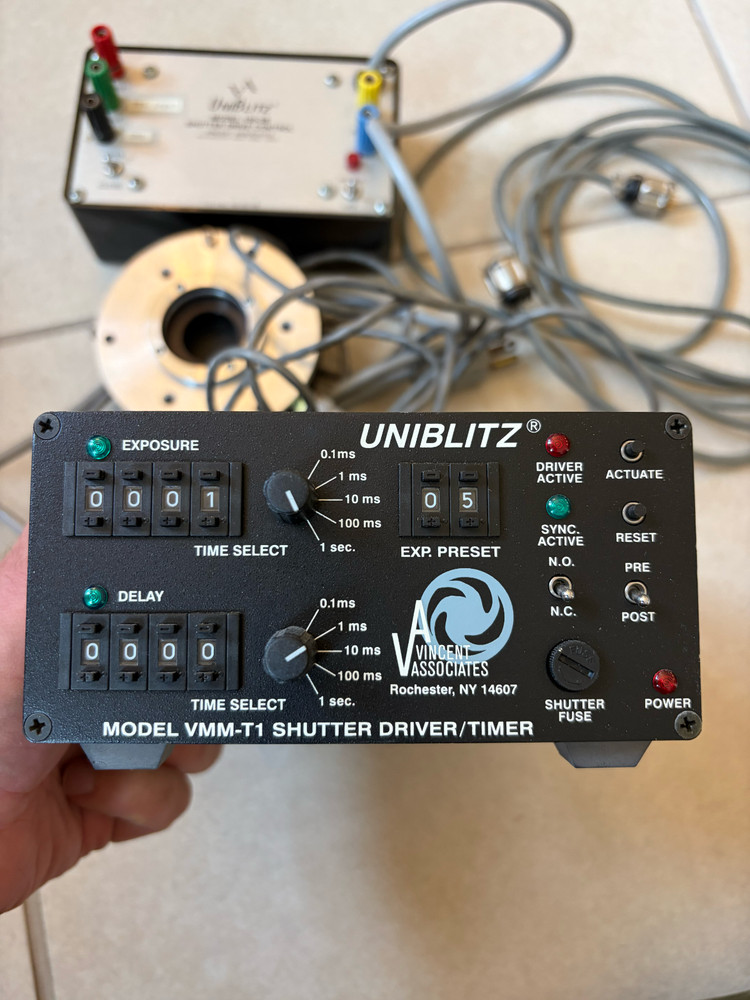 Uniblitz Optical Shutter System w/ VMM-T1 Driver Timer + Model 100-2B Controller