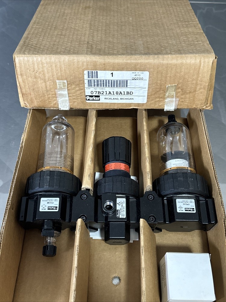 Parker 07B21A18A1BD Modular Three Piece Filter/Regulator/Lubricator, 3/8" NPT