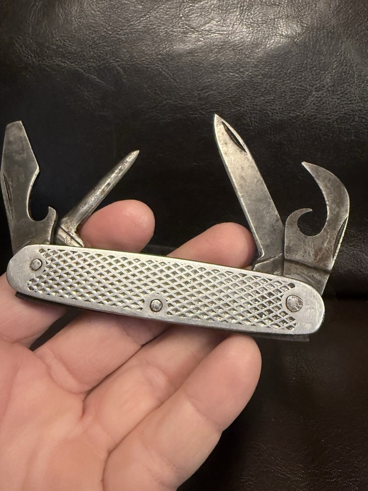 Unmarked WWII Era Pocket Knife