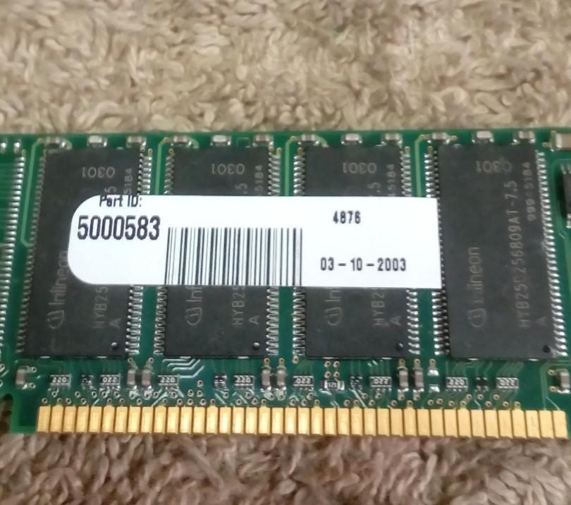 Infineon HYS64D32009GU-7.5-A 256 MB Memory Module