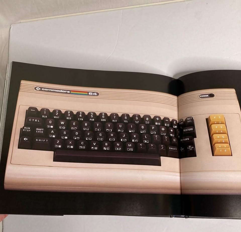 Core Memory : A Visual Survey of Vintage Computers Mark Richards Silicon Valley
