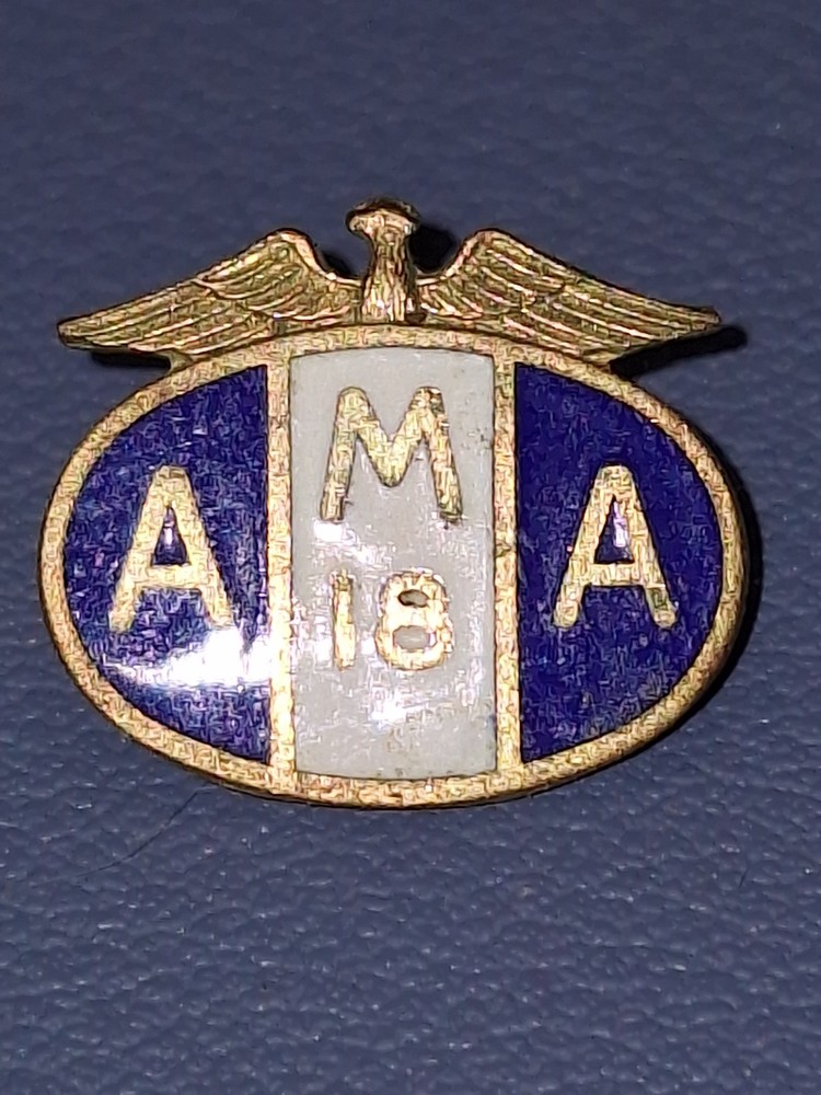 VINTAGE AMERICAN MOTORCYCLE ASSOCIATION 18 YEAR MEMBER LAPEL PIN