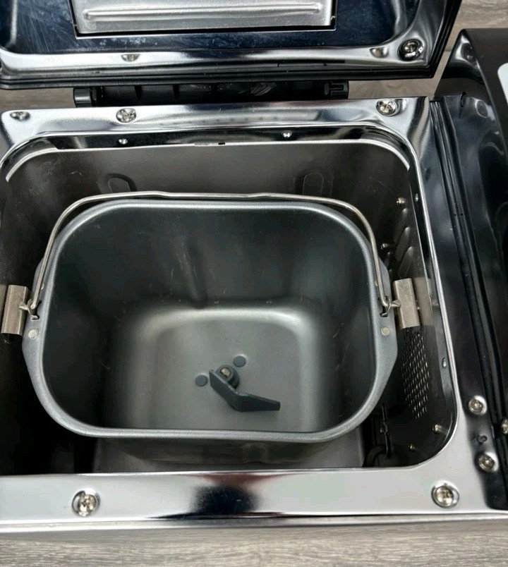 Breadman Ultimate TR2500BC Bread Machine Maker Baking Automatic 1 to 2 LB