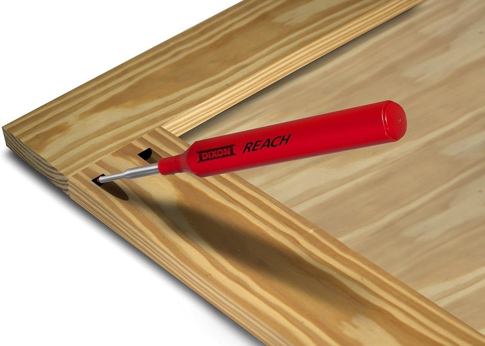 Versatile Deep Hole Permanent Marker in Red - Non-Toxic, Ideal for DIY Projects
