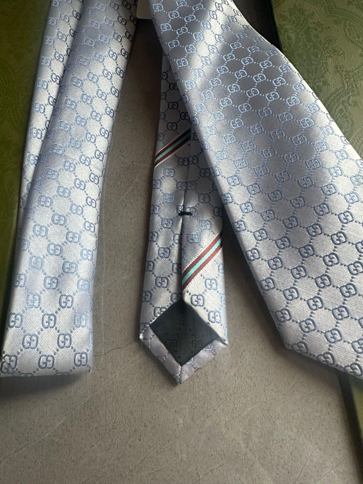Gucci Tie Mens 100% Silk Silver GG interlocking pattern logo Full Packaging