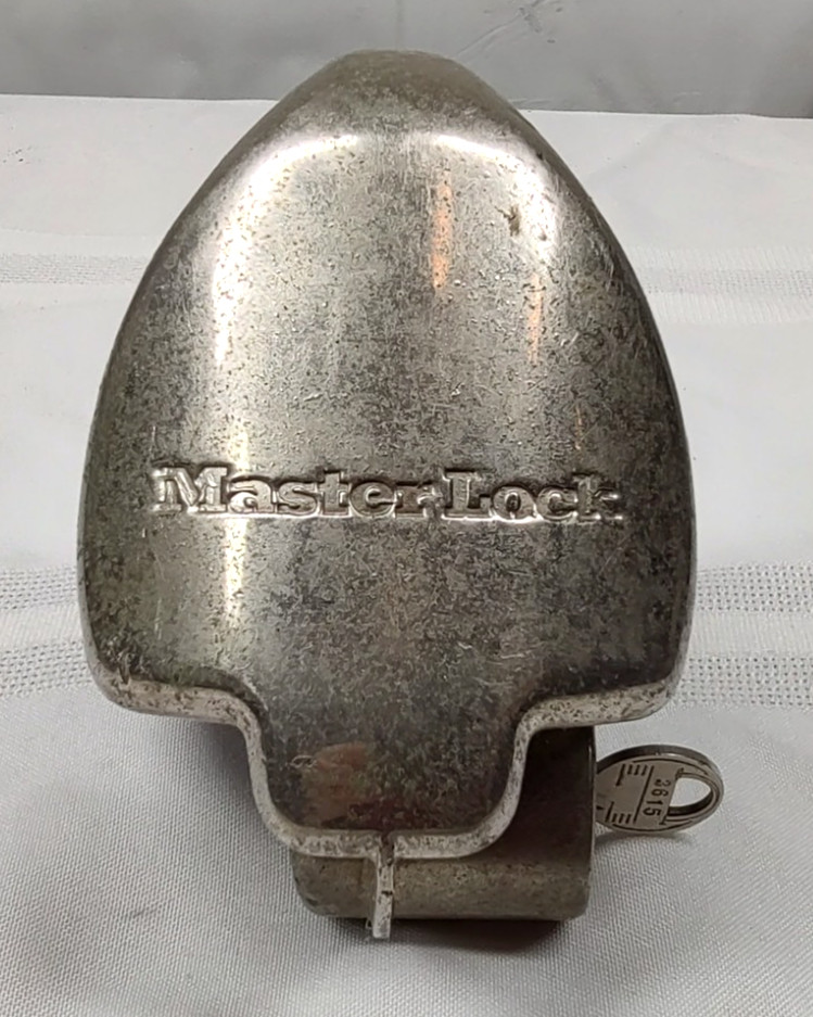 Master Lock 379ATPY Universal Trailer Hitch Lock Silver 1 Key