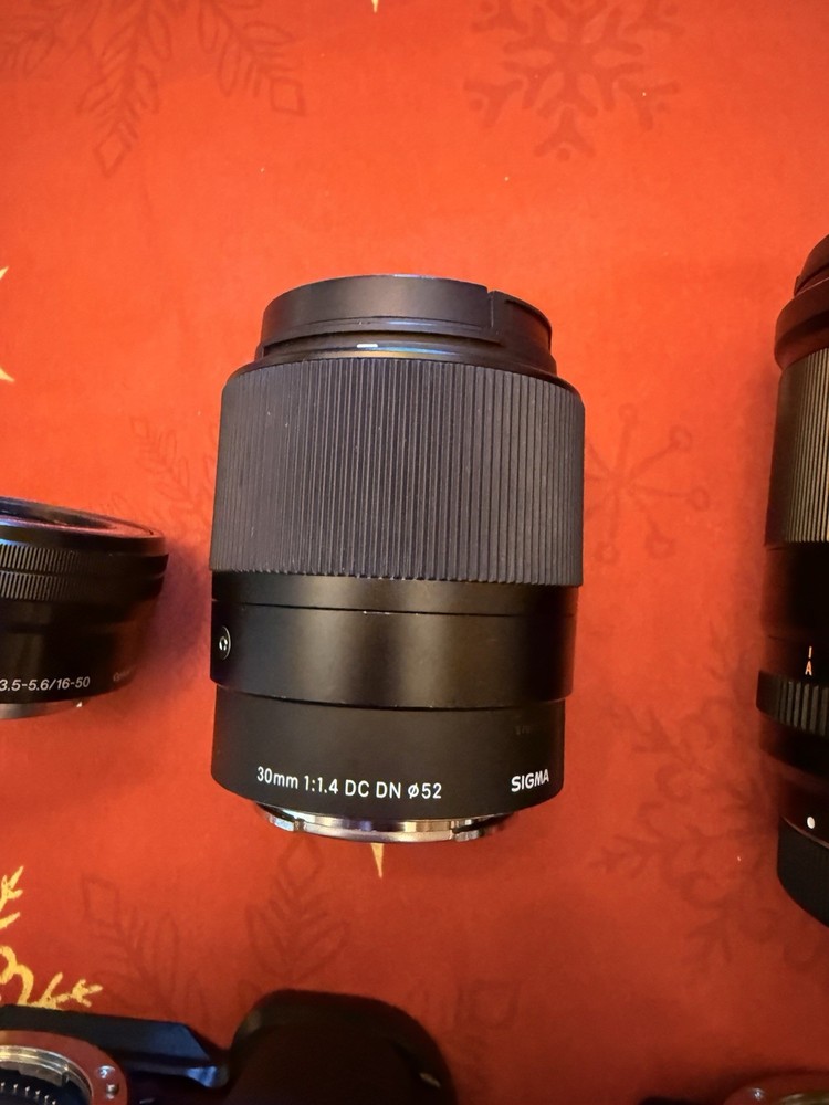 Dual Sony ZV-E10 Camera Bundle – 3 Lenses + Cage + ND Filter + Tripod
