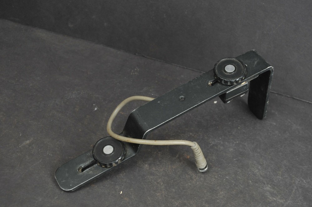 NIKON SK-E900 Flash Bracket & AS-E900 Multi-flash adapter lead for COOLPIX &More