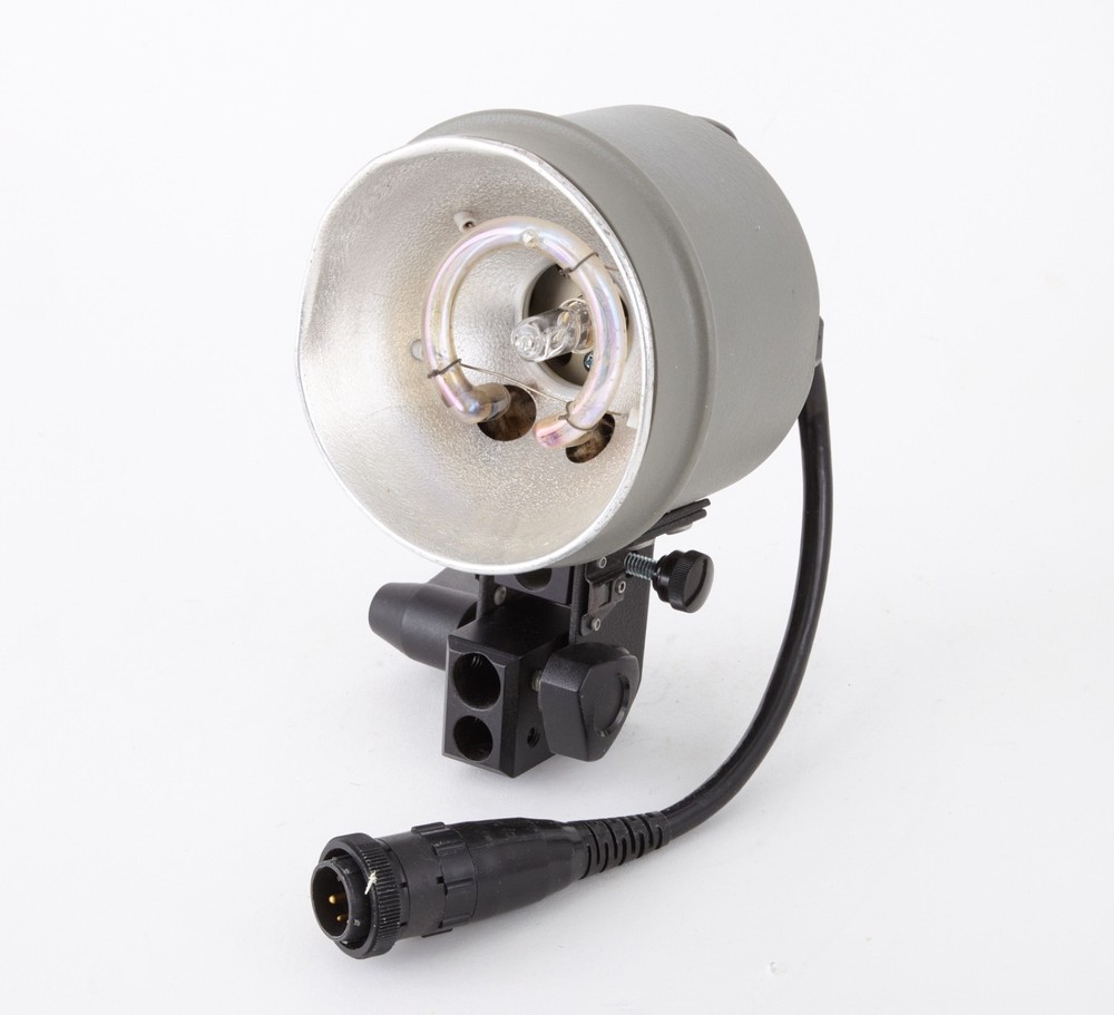 DYNALIGHT 0836-01 1000 Watt Strobe Head. TESTED!! WORKING!!