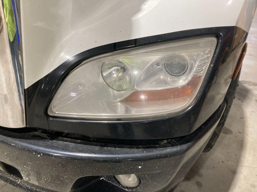 2012-2026 Peterbilt 587 Left/Driver Headlamp - Used