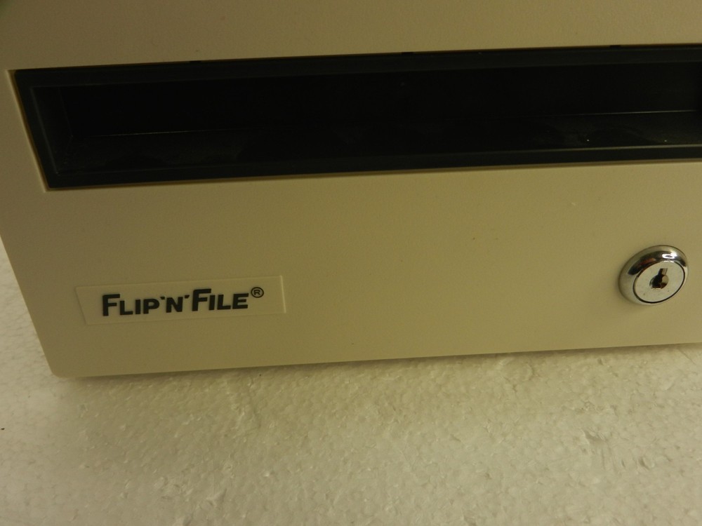 Vintage Flip’N’File Multi Disc Storage Computer Floppy CD DVD